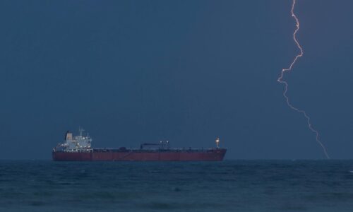 Irán eskaluje hrozby, v prípade pozemnej invázie plánuje zamínovať celý Perzský záliv