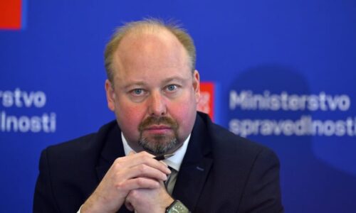 Ministr Tejc odpískal zákon proti neziskovkám. Nic takového nechystáme, oznámil