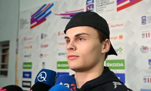 Alex Čiernik podpísal trojročnú nováčikovskú zmluvu s Philadelphiou