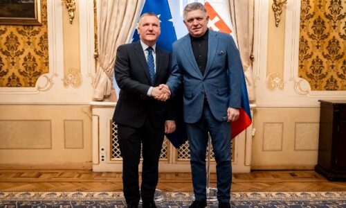 Fico otvoril pred eurokomisárom McGrathom tému „traumy“ z minulých vlád – FOTO