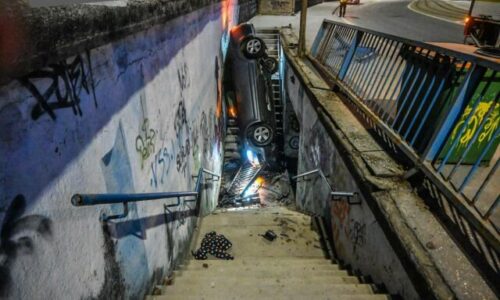 Auto, ktoré v Košiciach vletelo do podchodu, šoféroval policajt Úradu inšpekčnej služby