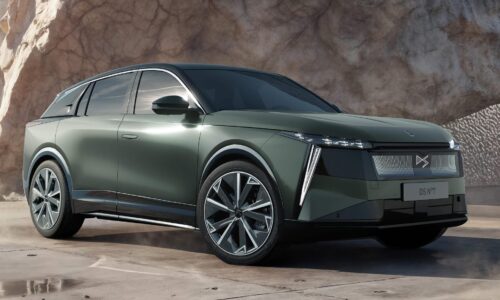 Francúzske SUV prekvapuje. Okrem elektrického pohonu ponúkne aj hybrid