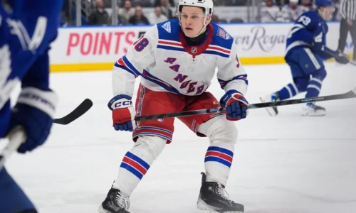 Tréner New Yorku Rangers nešetril po debute v NHL chválou na Adama Sýkoru: Bol skvelý a nepanikáril