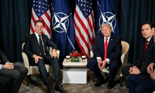 Problém pro Babiše? Země NATO mají podle Rutteho prokázat, že míří k pěti procentům na obranu