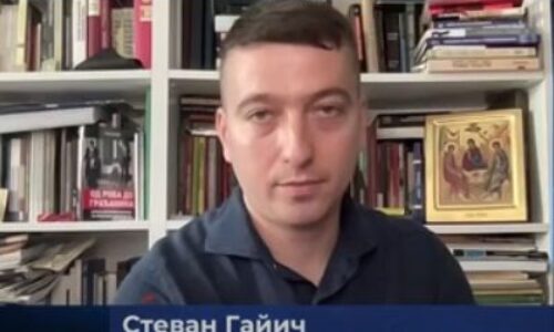 Srbsko je už v NATO, no len ako poskok