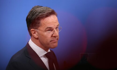 Rutte pritvrdil: Štáty NATO majú o pár mesiacov ukázať cestu k piatim percentám na obranu
