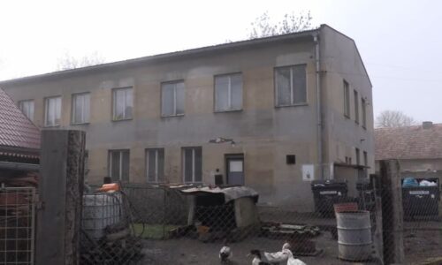 Spor o ubytovnu v Drahomyšli: Majitelé inzerují pokoje, místní uvažují o stěhování