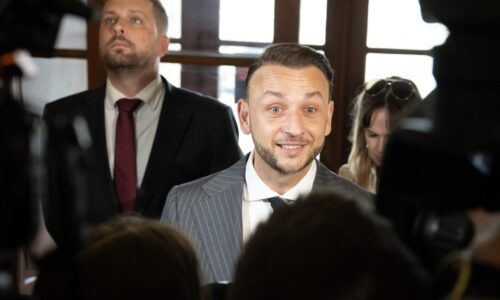 Stali sme sa obeťou politického vydierania prezidenta Zelenského, tvrdí Šutaj Eštok