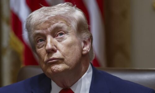 Trump by rád znovu přepisoval mapy. Je to můj průliv, žádný přeřek ani náhoda, tvrdí