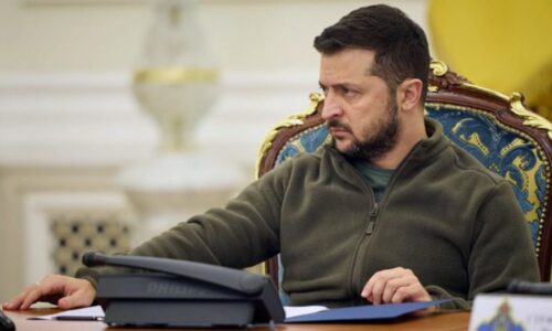 Chay Bowes: Malý zelený škriatok je alergický na realitu