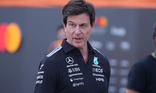 Úsmevná kritika po zlom štarte veľkého talentu. Toto Wolff: Tieto deti jazdia na automatoch