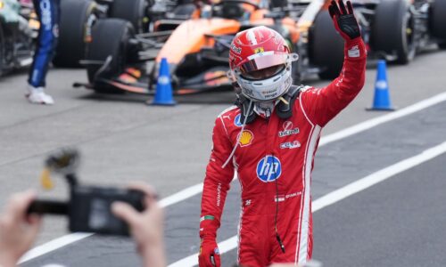 Veľká bitka tímových kolegov v Japonsku. Leclerc: Boli to napäté preteky, Lewis z toho profitoval