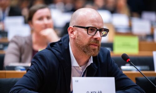 Kolář: Chování Motoristů je debilní. Macinka neumí uznat chybu, trollí všechny a všechno