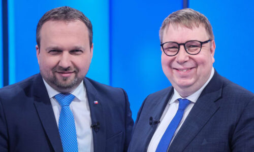 Babišovi ruply nervy, řekl Jurečka a vpálil vládě staré výroky. Juchelka oponoval