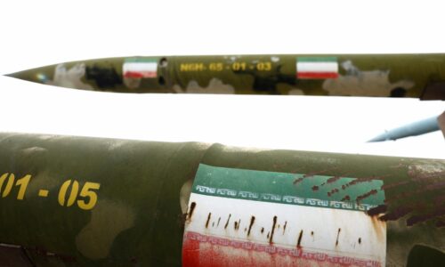 Iránske revolučné gardy prevzali zodpovednosť za útoky na hlinikárne, ktoré patria k najväčším na svete