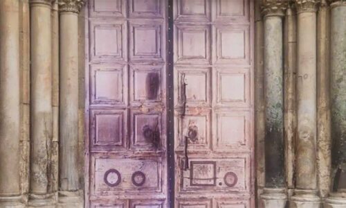 Kardinálovi Pizzaballovi zabránili vstúpiť do Baziliky Svätého hrobu