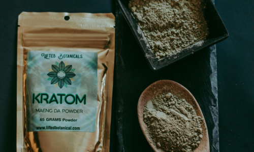 Zelená smrť. Kratom ovládol české školy, len minulý rok zomrelo sedemnásť ľudí