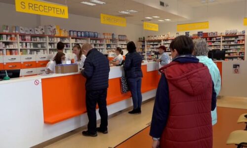 V noci vyjedí ledničku a nic si nepamatují. SÚKL varuje před paradoxním účinkem léku na spaní