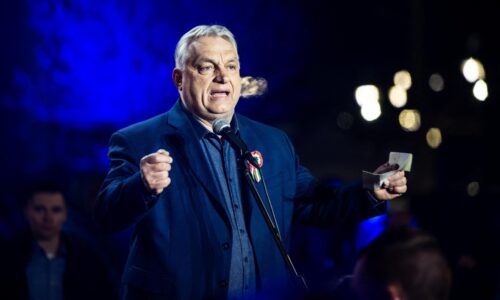 Orbán obvinil Ukrajinu, že sa snaží ovplyvniť voľby v Maďarsku. Využíva špiónov aj ropnú blokádu, tvrdí