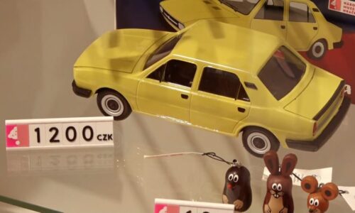 Neválí se vám doma poklad? Z hraček socialismu se stávají cenné kousky. Stojí i desítky tisíc