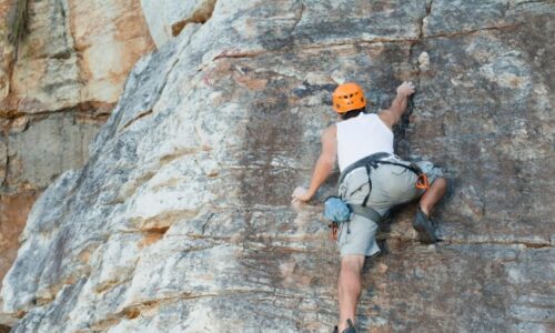 Český horolezec zahynul v Řecku. Po pádu komunikoval, záchranáři se k němu včas nedostali