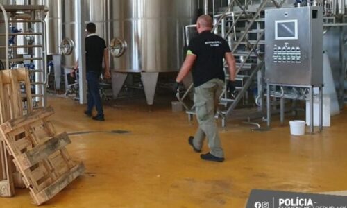 Protikorupčná jednotka obvinila jednu osobu z neoprávneného využitia eurofondov za takmer milión eur – FOTO