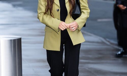 Olivia Munn Puts Her Stamp of Approval on This Season’s Latest Color Trend