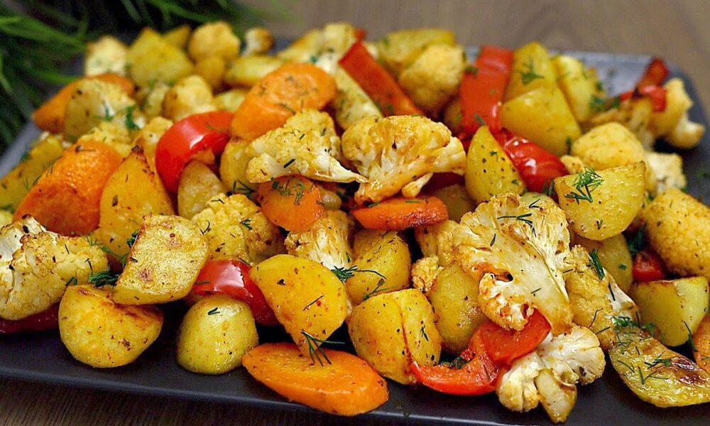 Gebackener Blumenkohl mit Gemüse! Ein einfaches und köstliches Abendessen!