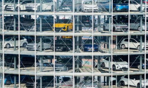 Rast nemeckého hospodárstva sa spomalí, inflácia zrýchli, uvádzajú inštitúty