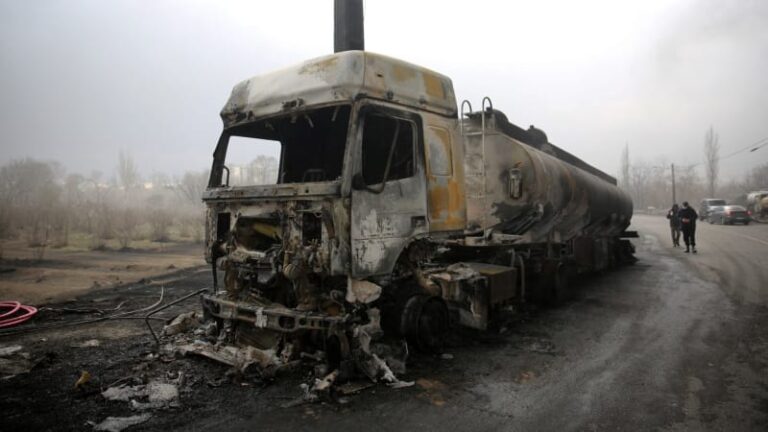 Letiště, závody a přístavy: civilní cíle na blízkém východě jsou stále ohrožené