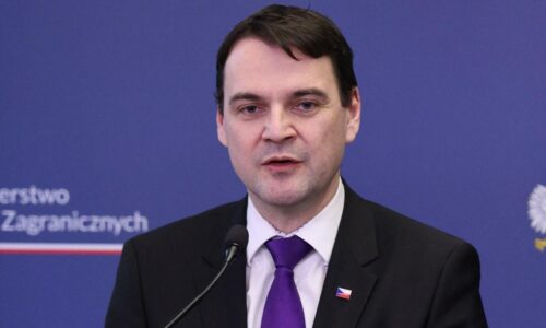 Česko má podľa prezidenta Pavla prehodnotiť vzťahy s Maďarskom. Jeho názor nie je relevantný, reaguje Macinka