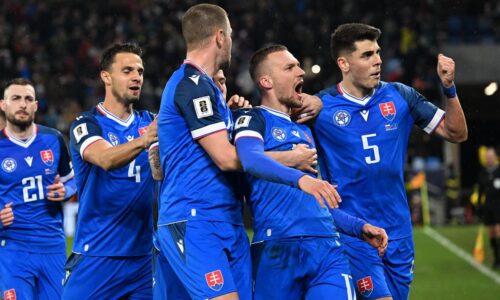 Odhodlal sa Calzona k zmenám? Poznáme zostavu Slovenska v zápase s Rumunskom