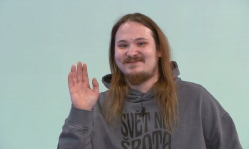 Video o želvušce a dalších „potvorách“ baví český internet. Kdo je za profilem Svět na šrota?