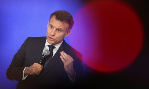 Predvídateľné kroky Európy sú pre spojencov prospešné, vyhlásil Macron