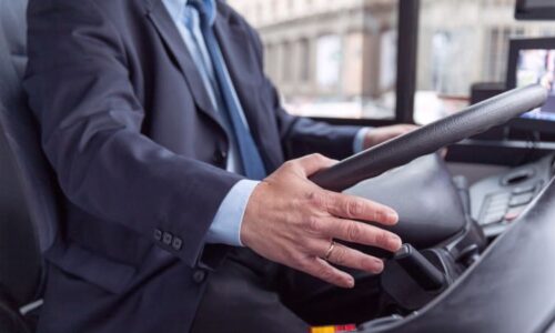 Opilý řidič autobusu u Přerova narazil do stromu. Nadýchal téměř 3 promile