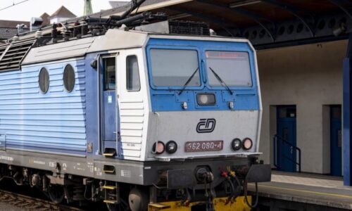 Vlaky mezi Českem a Slovenskem na koridoru nejezdí. Může za to porouchaná lokomotiva