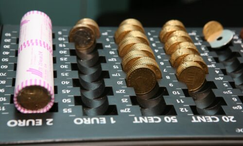 Po hypotékach banky zvyšujú úroky aj v prospech ľudí. Veľké zmeny ohlásili hneď tri finančné domy