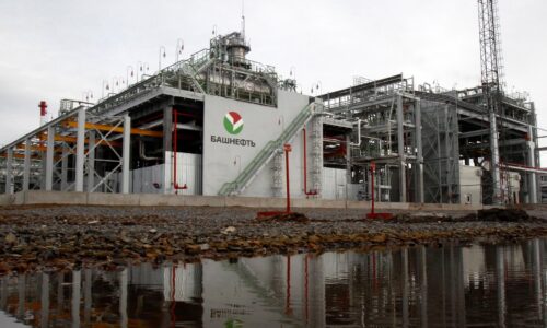 Ukrajinské drony útočili na ropnú rafinériu v ruskej Ufe, vypukol požiar