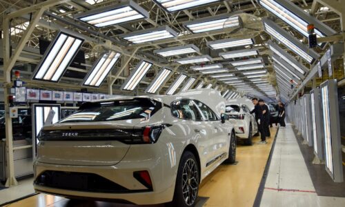 Konflikt na Blízkom východe podporí záujem o elektromobily, tvrdia analytici