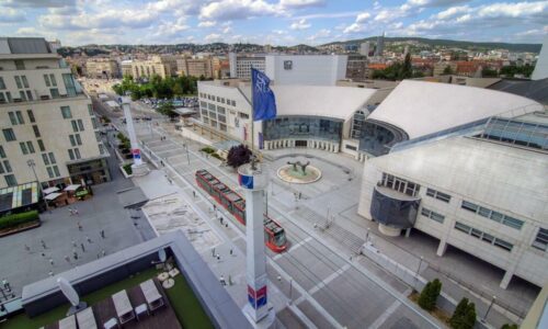 Bratislava je bližšie k novej električke. Rezort ju pri divadle podmienil rýchlosťou 15 kilometrov