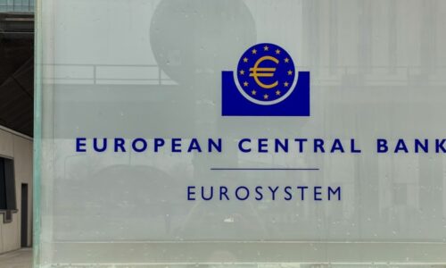 Velká bankovní odstávka: Během Velikonoc zamrznou platby v eurech, na co dát pozor v Česku?