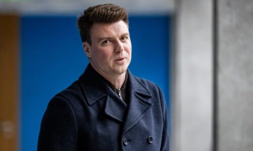 Úspěšný byznysmen a mecenáš. Kdo je řidič, který svým porsche smrtelně zranil ženu s kočárkem?