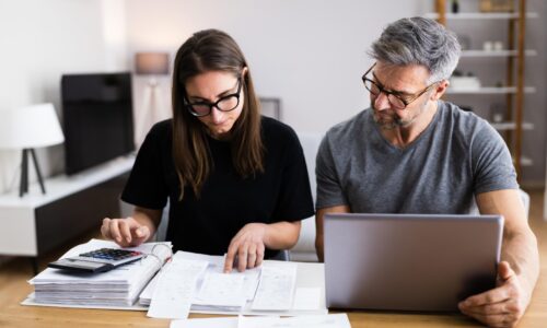 Výber daní je stabilný, skutočné príjmy však boli nižšie ako plán. Najvýraznejšie zaostala DPH