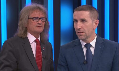 Blázni to podělali, řekl Ševčík o Trumpově válce. Haas připomněl „lidi v červených čepicích“