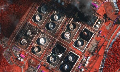 „Kanadou medzi nohy“. Ukrajina decimuje ropné prístavy, Rusko sa chce pomstiť NATO