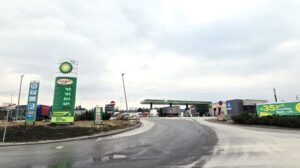 Pumpy na severe východného slovenska nečelia náporu. poliaci ponúkajú lacnejší benzín