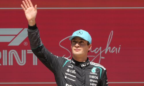 Bývalý majster sveta formuly 1: russellovi nezaručí budúcnosť v mercedese ani titul