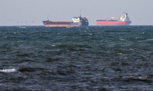 Švédsko preveruje ​​podozrivý tanker pre plavbu pod falošnou vlajkou. Vzťahujú sa na neho európske sankcie