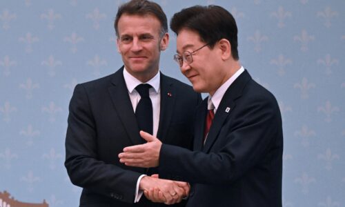 Macron a I Če-mjong chcú spolupracovať na otvorení Hormuzského prielivu