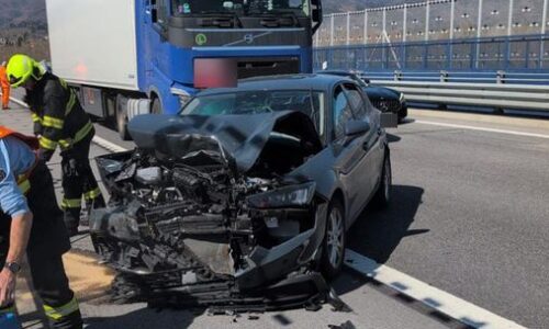 Na diaľnici D1 pri Martine sa po nehode troch áut tvoria veľké kolóny